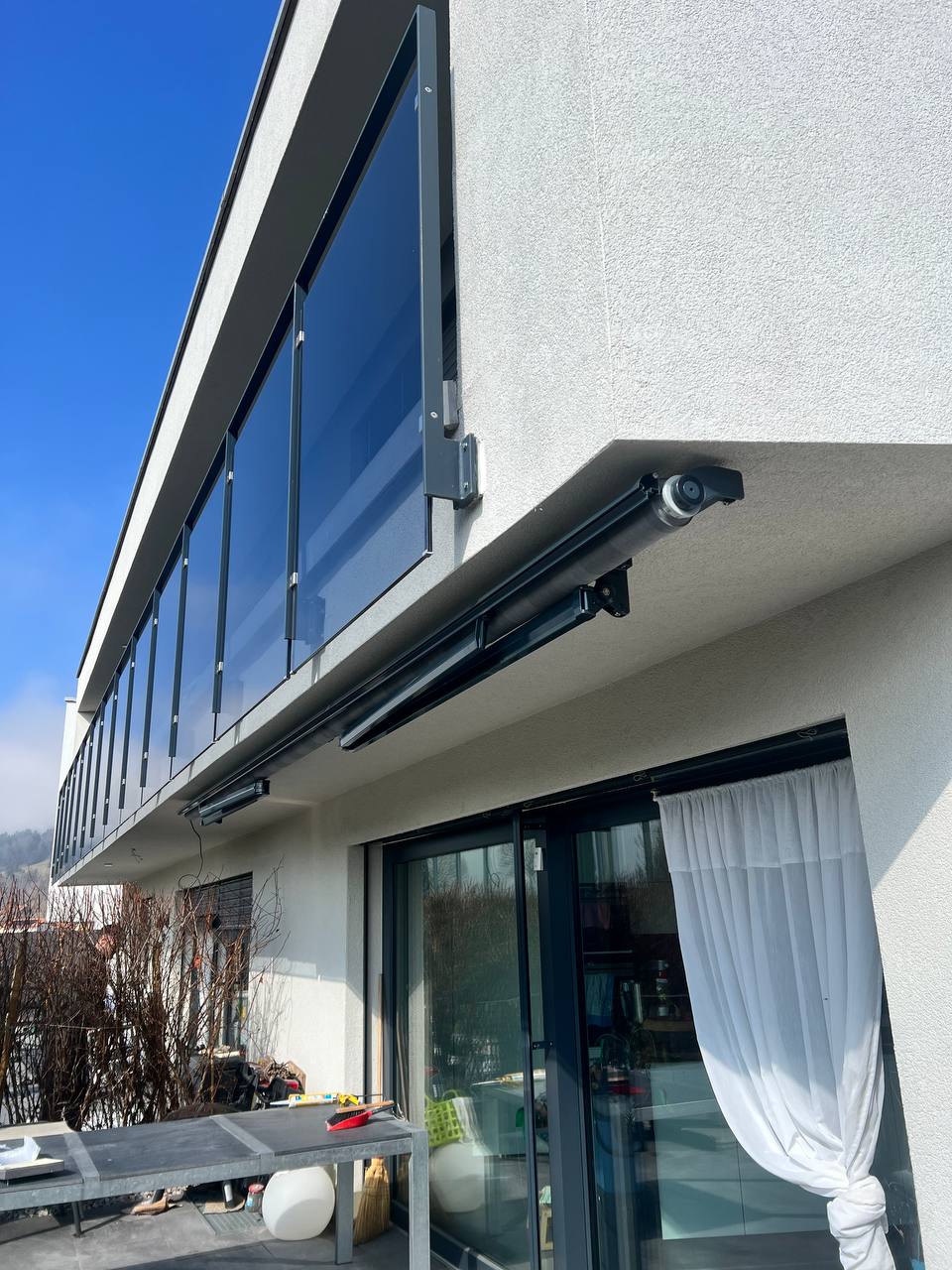 Store motorisé anthracite